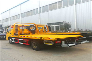 含山附近拖车救援搭电